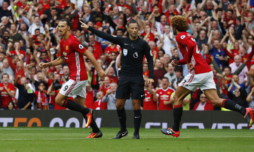 Ibrahimovic lập kỷ lục nhờ trận derby Manchester
