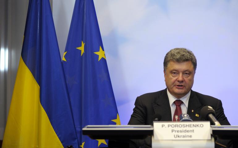 Tổng thống Poroshenko kêu gọi các nước G7 và Liên minh châu Âu không công nhận tính hợp pháp bầu cử Nga tại Crimea