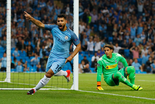 Aguero lập hat-trick, Man City đại thắng tại Champions League