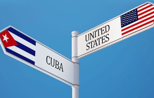 Mỹ gia hạn cấm vận thương mại thêm một năm đối với Cuba
