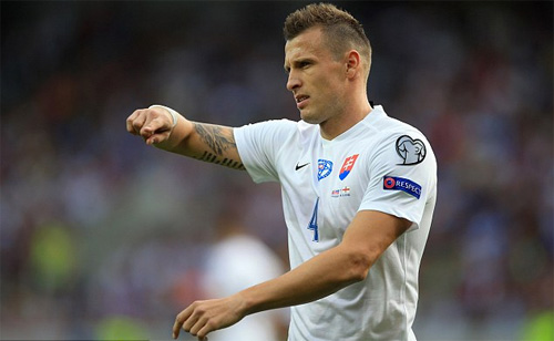 FIFA điều tra cáo buộc trọng tài dàn xếp trận Anh – Slovakia