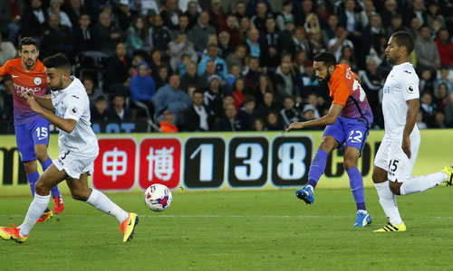 Man City chạm trán Man Utd ở vòng bốn Cup Liên đoàn
