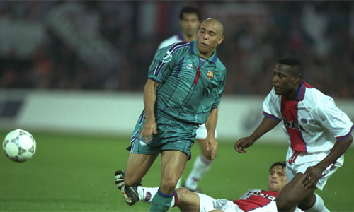 Phó chủ tịch Barca phải đóng giả làm bồi bàn để chiêu mộ Ronaldo