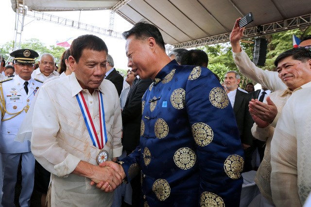 Tổng thống Philippines tuyên bố sẽ thường thường xuyên thăm Trung Quốc