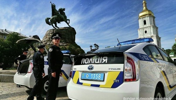Bộ trưởng nội vụ Avakov: Cảnh sát tuần tra sẽ được cấp vũ khí mới.