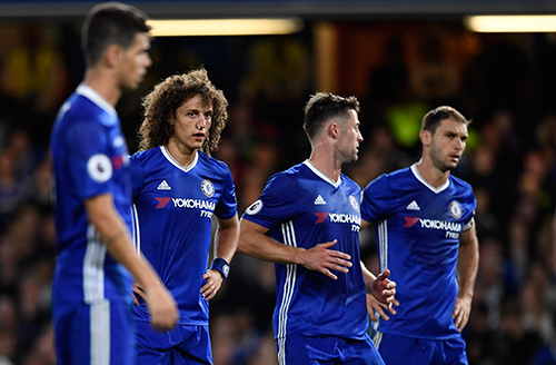Chelsea tính vá hàng thủ bằng cựu hậu vệ của Man Utd