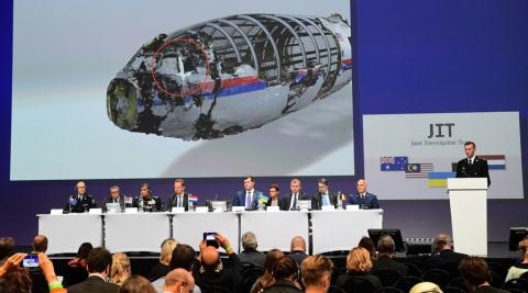 Công bố tên 2 người Nga liên quan đến vụ MH-17 bị tên lửa Buk bắn rơi