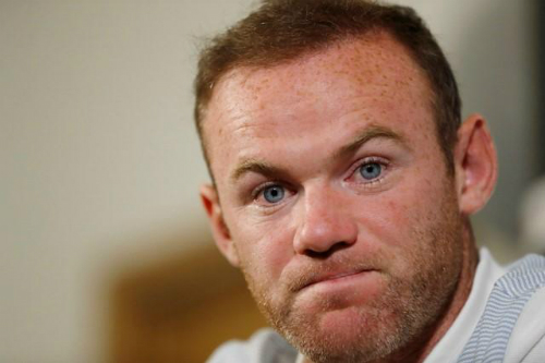 Rooney bực tức khi bị hỏi về vị trí trong đội hình tuyển Anh