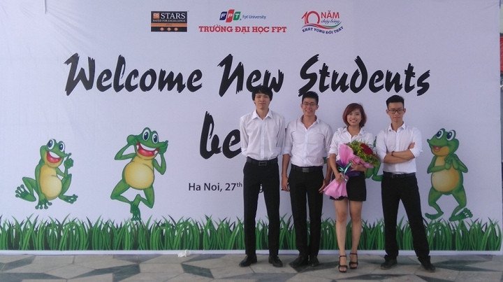 "Chiếc áo ma thuật" do sinh viên Việt chế tạo khiến nhiều người ngỡ ngàng