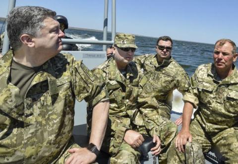 Ukraine tăng chi tiêu quốc phòng, chuẩn bị tình huống xấu