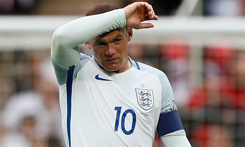 Rooney mất suất đá chính ở tuyển Anh