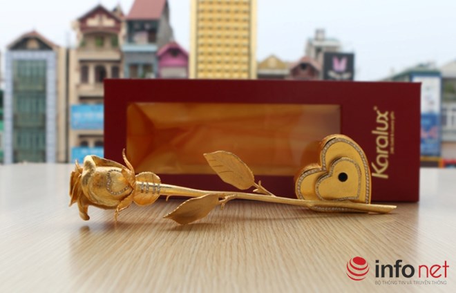 Ngắm bông hồng giá nửa tỷ đại gia Quảng Ninh tặng vợ dịp 20/10