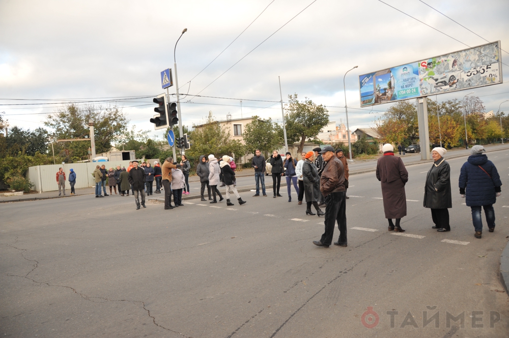 Bốn ngày mất diện, dân chúng Odessa đổ ra phong tỏa đường giao thông