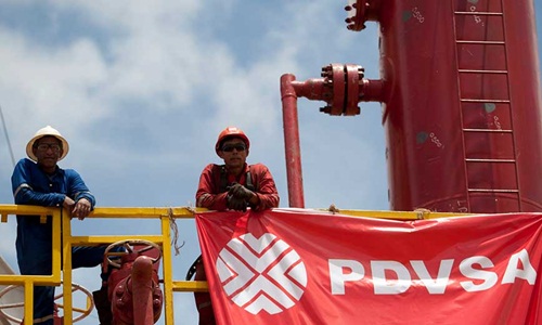 Hãng dầu quốc doanh Venezuela sắp vỡ nợ