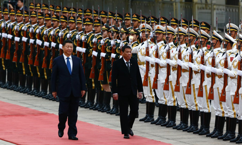 Tuyên bố cắt đứt của Duterte đẩy Mỹ vào thế bối rối