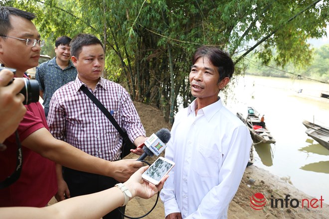 Bộ Trưởng Bộ TT&TT thăm, tặng quà ông Hoàng Văn Tâm cứu sống 15 người trong lũ