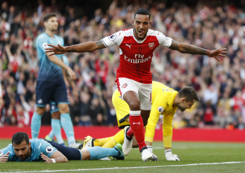 Lawrenson: 'Man Utd hòa Chelsea, Arsenal tiếp tục thắng'