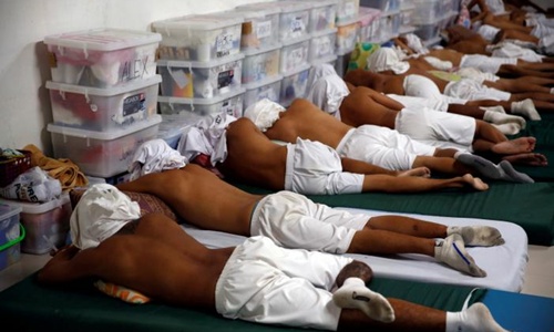 Tỷ phú vung tiền hâm nóng quan hệ Trung Quốc - Philippines