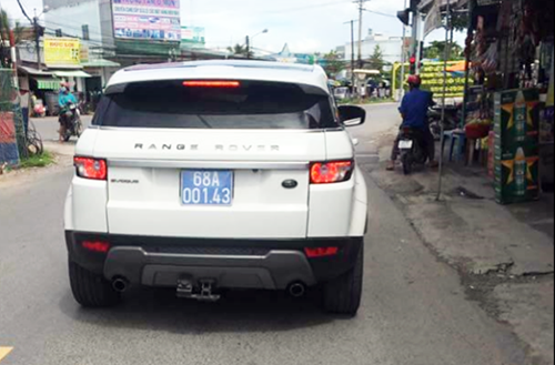 Công an Kiên Giang: 'Xe Range Rover biển xanh là tang vật vụ buôn lậu'