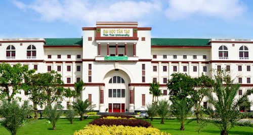 Hơn 70 sinh viên khoa Y Đại học Tân Tạo xin chuyển trường
