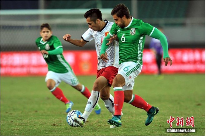 Những hình ảnh chiến đấu kiên cường của U22 Việt Nam trước Mexico