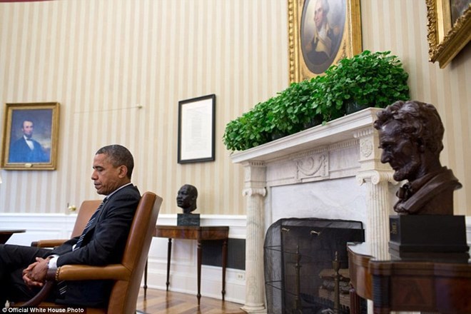 Những hình ảnh sẽ đi vào lịch sử của Tổng thống Obama
