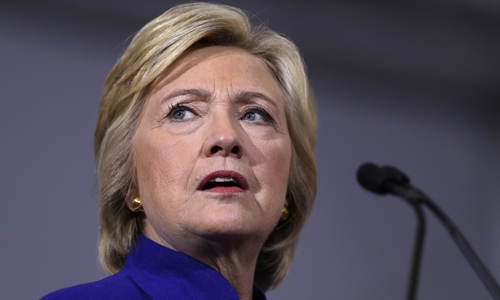 Tác giả Mỹ nói Hillary Clinton 'khóc nức nở' sau khi bại trận