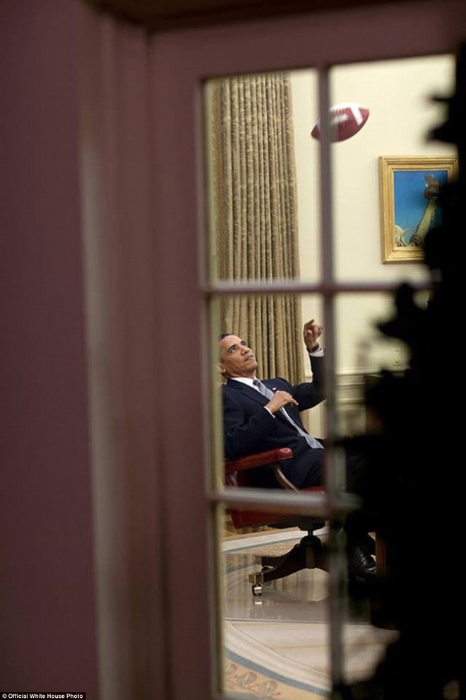 Những hình ảnh sẽ đi vào lịch sử của Tổng thống Obama