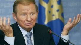 Kuchma muốn rời nhóm đối thoại tại Minsk