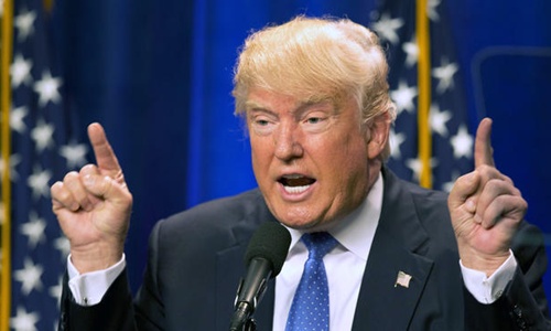Donald Trump tái châm ngòi cuộc chiến với truyền thông