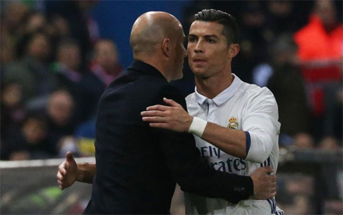 Zidane: 'Cú hat-trick của Ronaldo đã chấm dứt cuộc tranh luận về Quả bóng Vàng'
