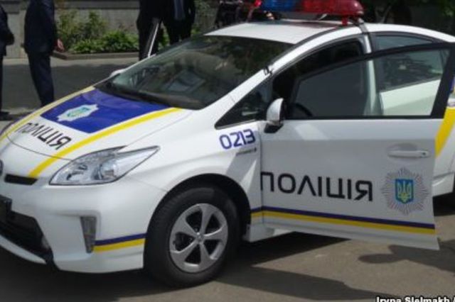 Tại Kiev, nhóm người say đánh cảnh sát tuần tra