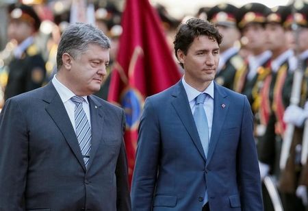 Canada ký thỏa thuận hợp tác quân sự với Ukraine