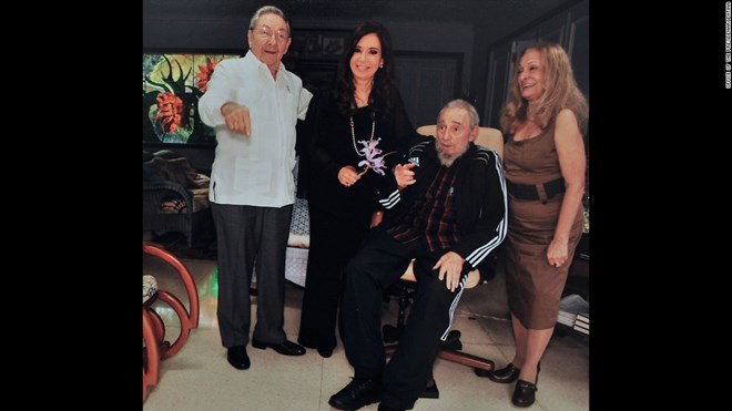 Hình ảnh cuối đời của cố Chủ tịch Fidel Castro qua ống kính con trai