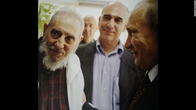 Hình ảnh cuối đời của cố Chủ tịch Fidel Castro qua ống kính con trai