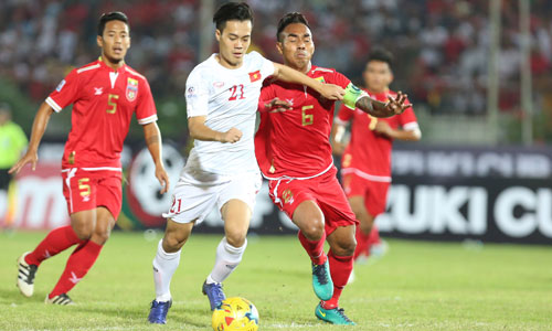 Vé dự bán kết AFF Cup và cách làm bóng đá mạnh dạn ở Myanmar