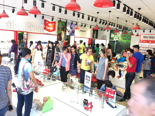 Thương hiệu giày Việt thu 6 tỷ đồng một ngày nhờ Black Friday