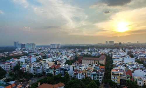 Lỗ bạc tỷ vì mua bán nhà chạy lãi suất ngân hàng