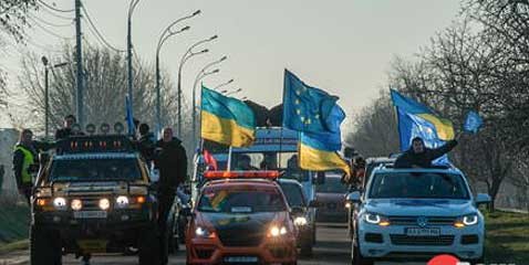 Các thành viên tích cực " Avtomaidan " tới Bộ trưởng nội vụ Ukraine Avakov