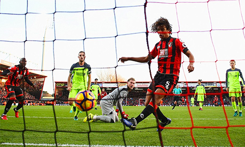 Liverpool đứt mạch bất bại trong cơn mưa bàn thắng