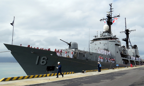Tàu chiến Hải quân Philippines cập cảng Cam Ranh