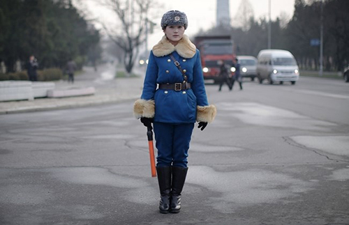 Cao và xinh - hai tiêu chuẩn để trở thành nữ cảnh sát giao thông ở Triều Tiên