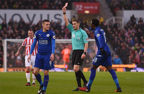 Leicester thoát hiểm dù thiếu người và bị dẫn hai bàn