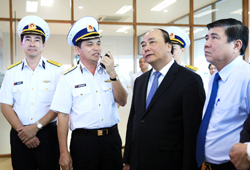 Thủ tướng yêu cầu xóa ùn tắc xung quanh cảng lớn nhất Việt Nam