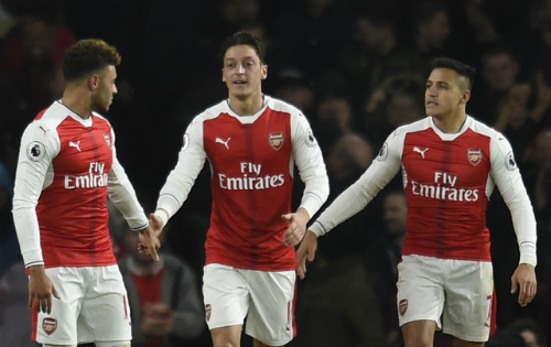 Lawrenson: 'Chelsea, Man Utd tiếp mạch thắng, Arsenal trở lại'