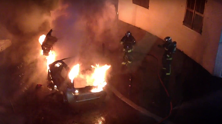650 xe bị đốt cháy đêm giao thừa tại Pháp