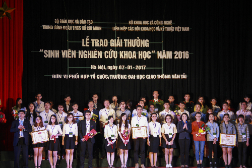 8 đề tài đạt giải nhất 'Sinh viên nghiên cứu khoa học'