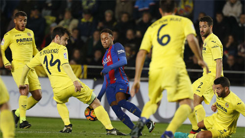 Messi ghi tuyệt phẩm phút 90, Barca thoát thua Villarreal