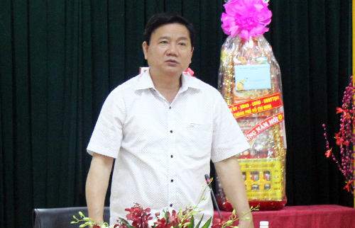 Ông Đinh La Thăng: 'Đưa thủ tục check-in ra ngoài để giảm kẹt Tân Sơn Nhất'
