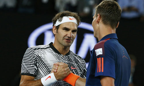 Federer tiếp bước Murray, vào vòng bốn Australia Mở rộng